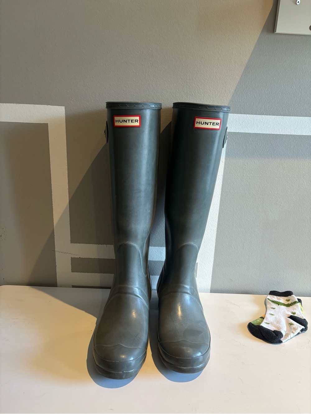 Hunter Brand Women's Rain Boots in dark Green - Picture 10 of 11